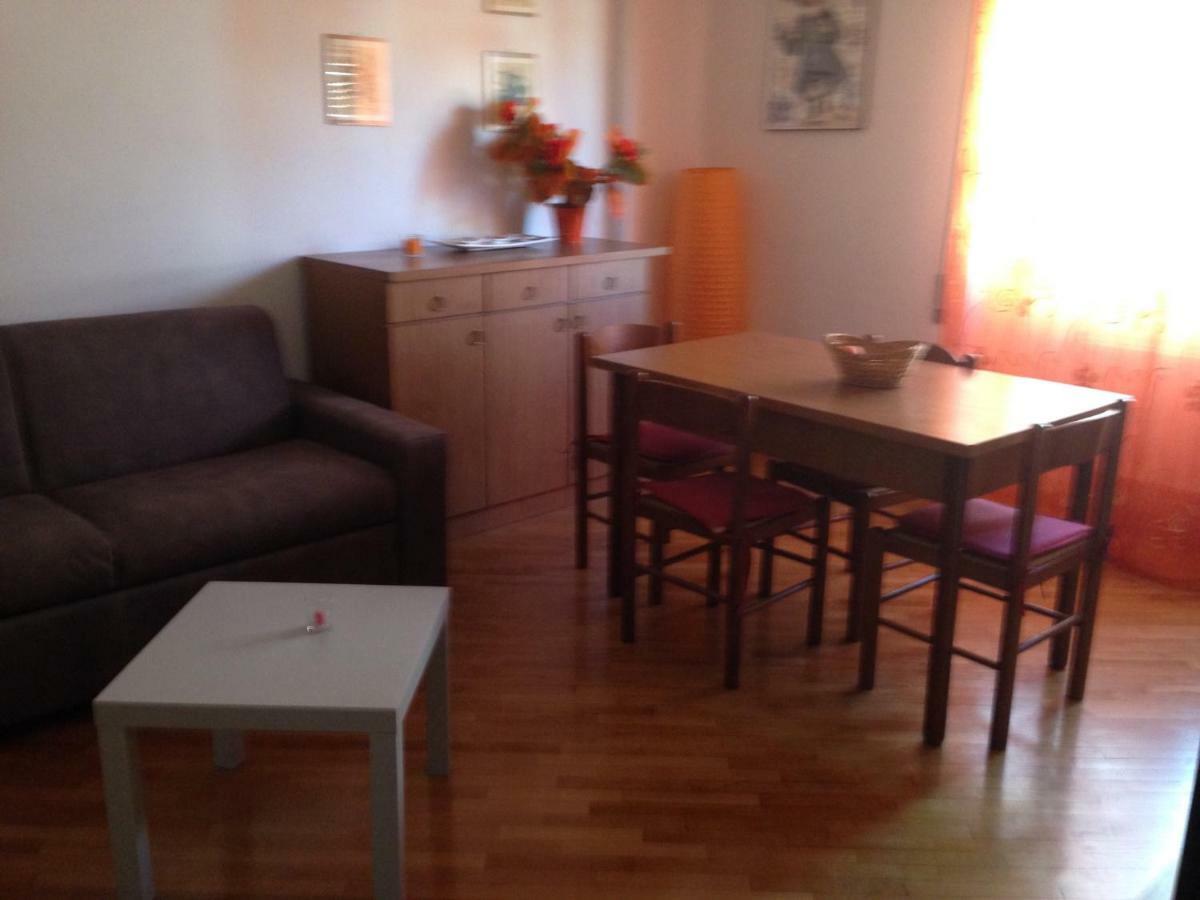 شقة Casa Daniele ليدو دي أوستيا المظهر الخارجي الصورة